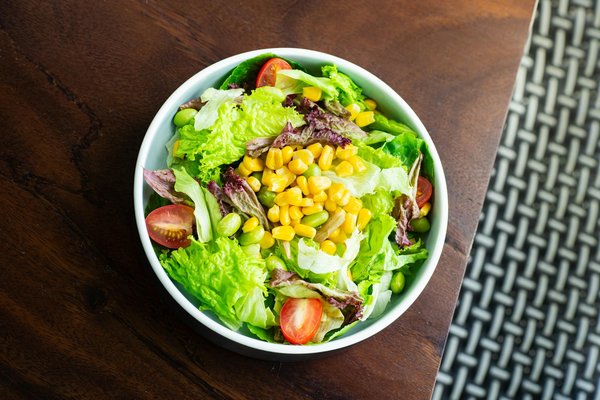 What are the must-have gadgets for a space-efficient UK kitchen?